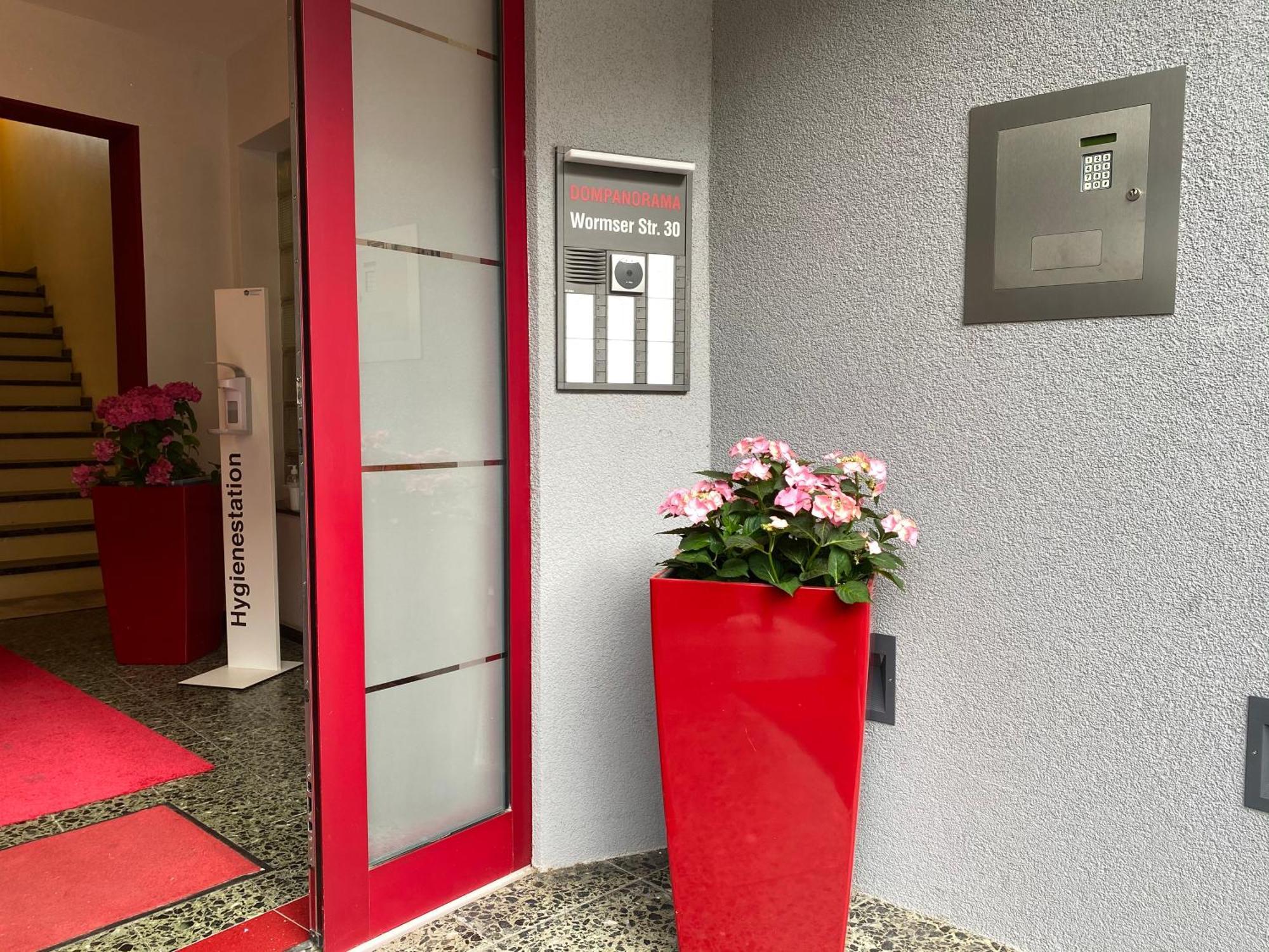 Dompanorama Der Weisse Pfau Apartment Fuer 2-4Pers Speyer Dış mekan fotoğraf